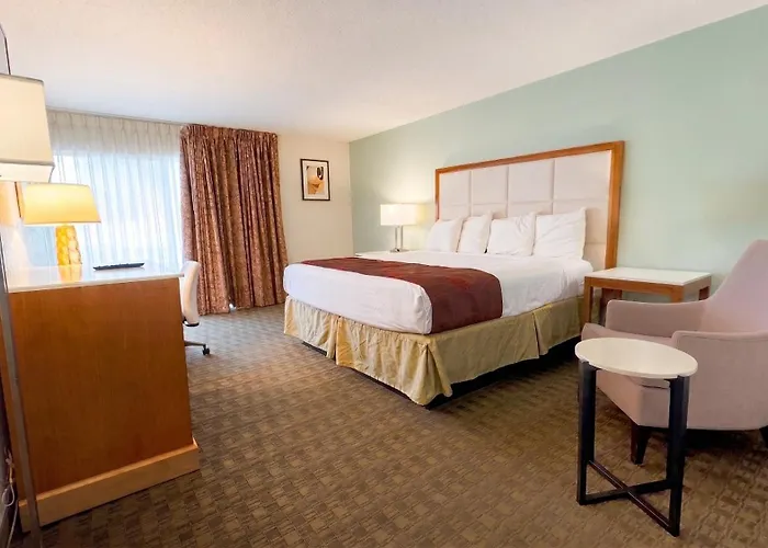 Extended I 74 Newly Renovated Hotel 2*